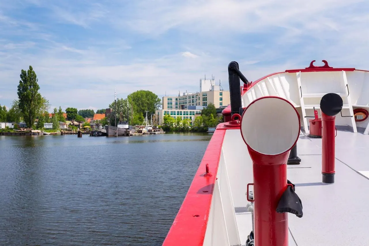 Lightship Amsterdam Hotel